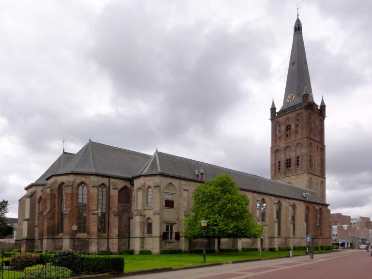 Grote of Sint-Clemenskerk